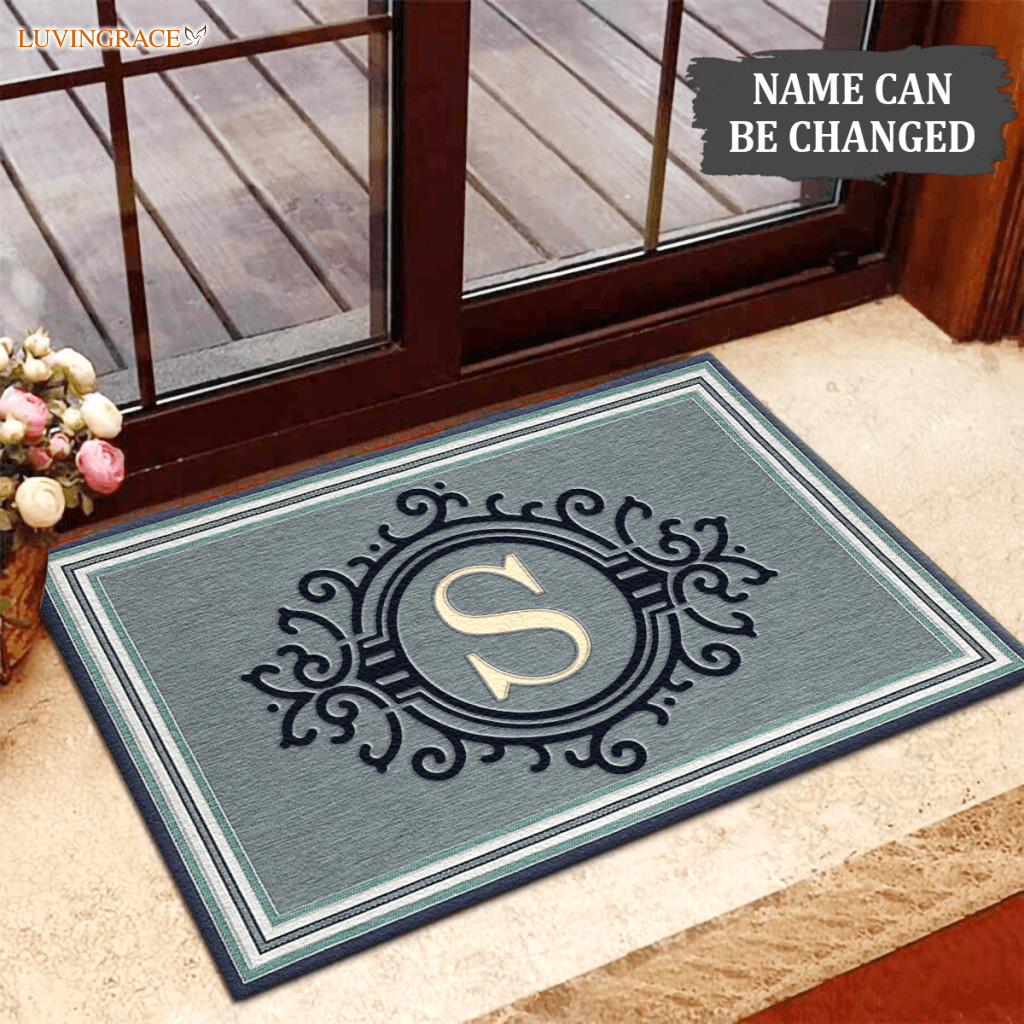 Luvingrace L01 Vintage Monogram The First Letter Of Family Name Personalized Doormat