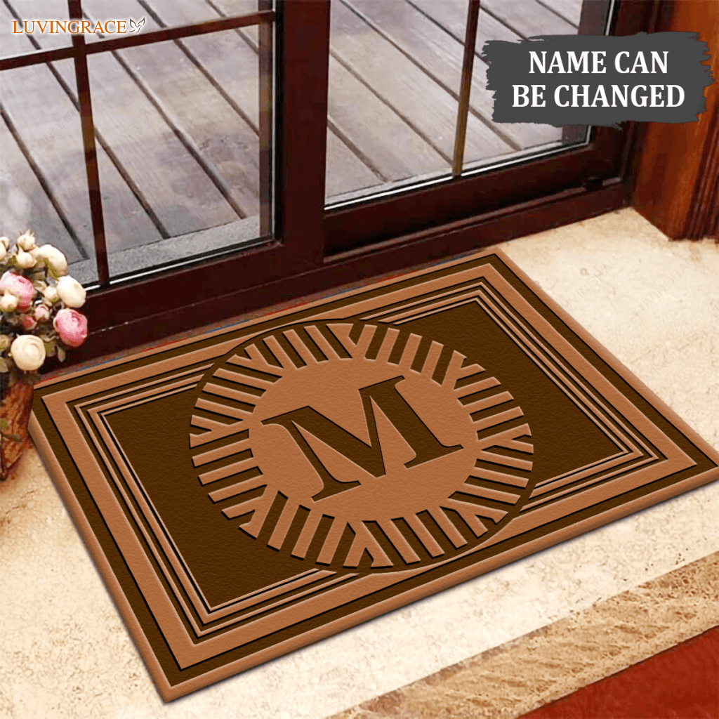 Luvingrace M03 Vintage Monogram The First Letter Of Family Name Personalized Doormat